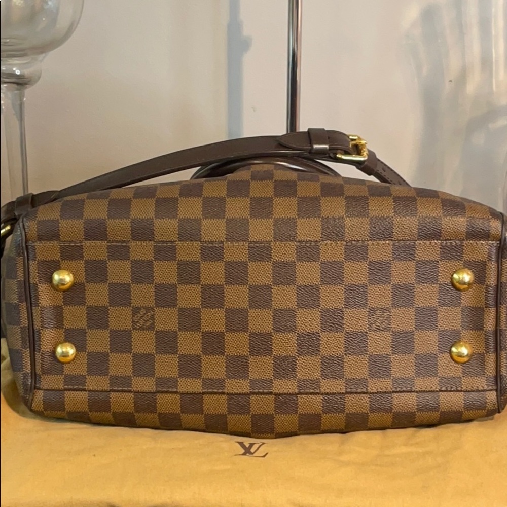 Authentic Louis Vuitton Classic Trevi PM Bag - Picture 11 of 17
